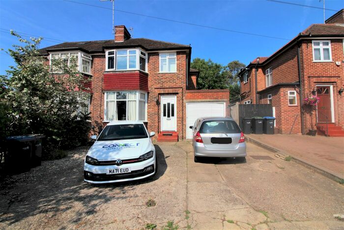 3 Bedroom Semi-Detached House To Rent In Clifton Gardens, Enfield, EN2