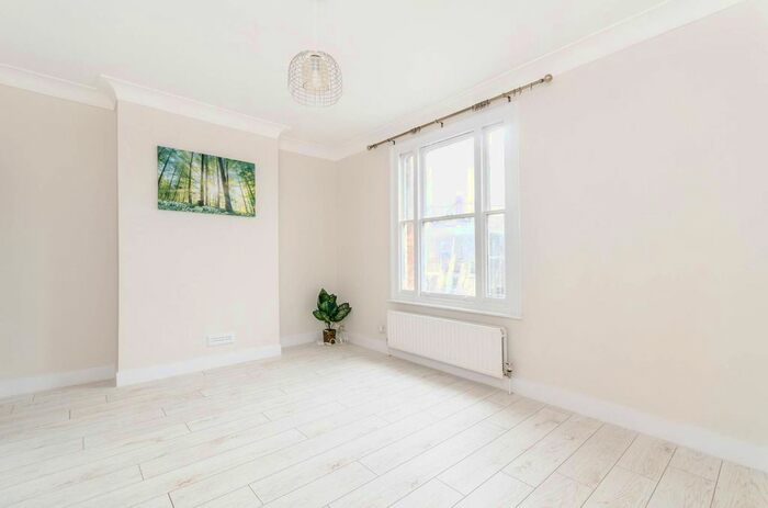 1 Bedroom Maisonette To Rent In West Street, Bromley, BR1