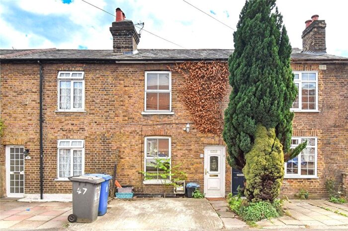 2 Bedroom Terraced House To Rent In Cordwallis Road, Maidenhead, Berkshire, SL6