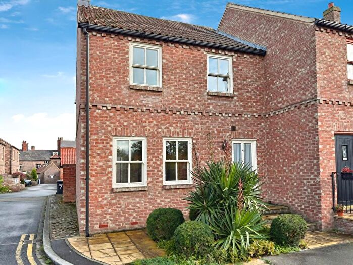 3 Bedroom End Terrace House For Sale In Croft View, Thirsk, YO7
