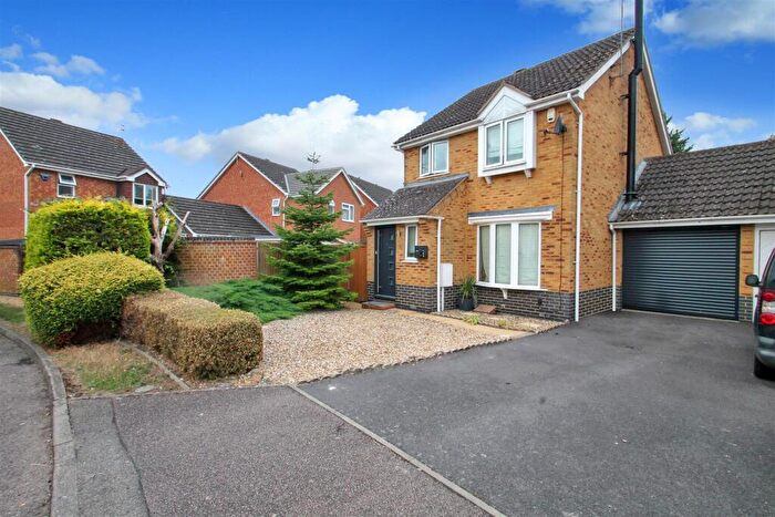 3 Bedroom Detached House For Sale In Barnwell Close, Thrapston, NN14