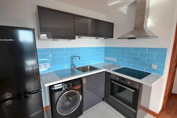 Studio To Rent In Walter Road, Swansea SA1