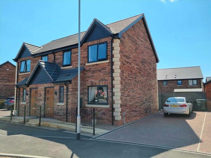 3 Bedroom Semi-Detached House For Sale In Hawthorn Drive, Fen Road, Billinghay, Lincoln, LN4