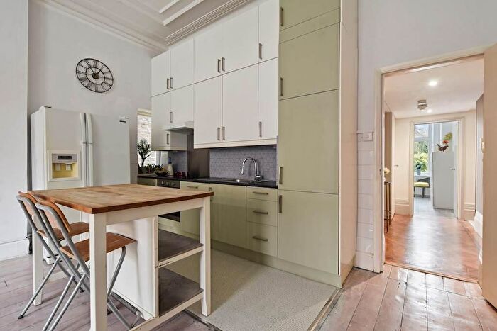 3 Bedroom Flat For Sale In Greencroft Gardens, London, NW6