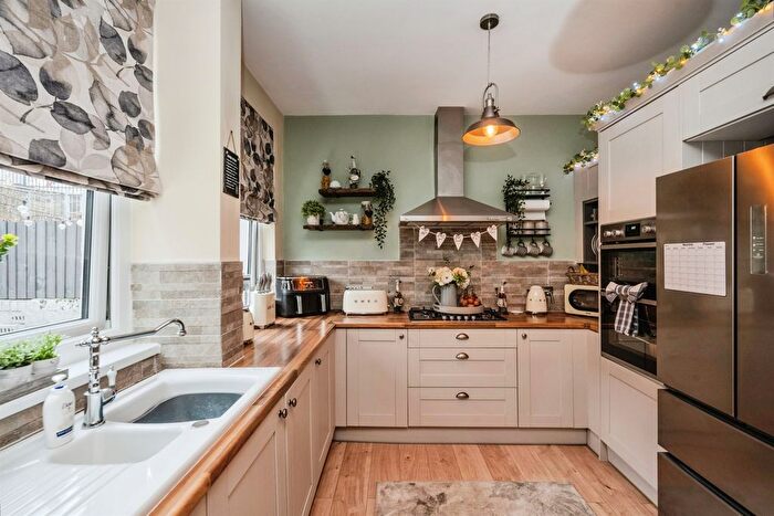3 Bedroom End Of Terrace House For Sale In Hillside, Cimla, Neath, SA11
