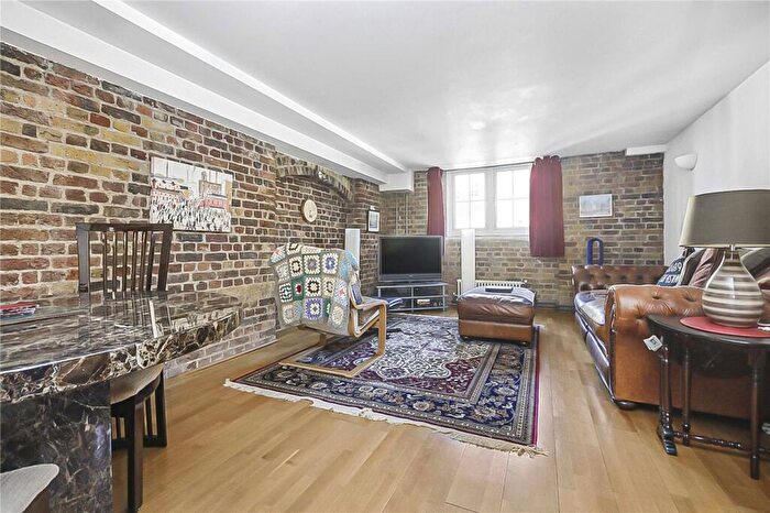 1 Bedroom Apartment For Sale In Globe Wharf, Rotherhithe Street, London, SE16