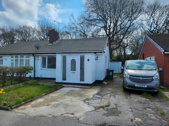 3 Bedroom Bungalow To Rent In Barfield Crescent, Shadwell, Leeds, LS17