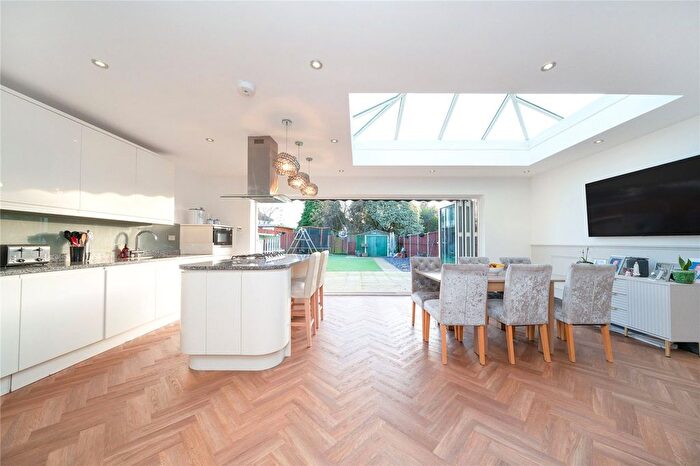 3 Bedroom Semi-Detached House For Sale In Thornton Avenue, West Drayton, UB7