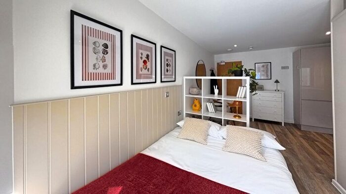 Studio To Rent In Silver Wilton- Studio |Verney St, EX1