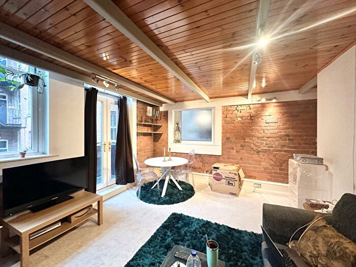 2 Bedroom Flat To Rent In The Warehouse, Nottingham, NG1