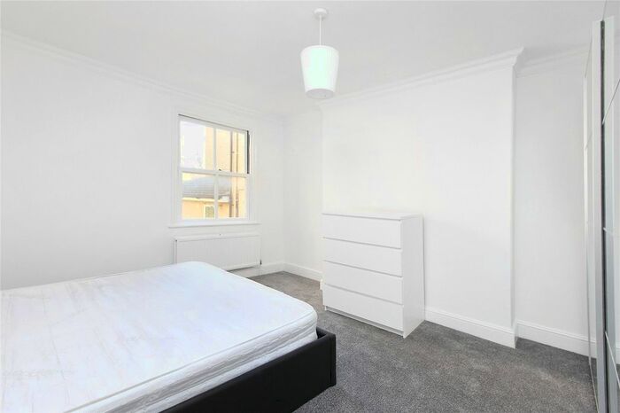 1 Bedroom Flat To Rent In Longley Road, Tooting, SW17