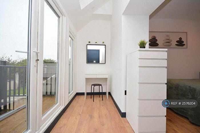 2 Bedroom Flat To Rent In Beach Rise, Westgate-On-Sea, CT8
