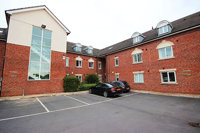2 Bedroom Property To Rent In Poplar Court, York, YO26