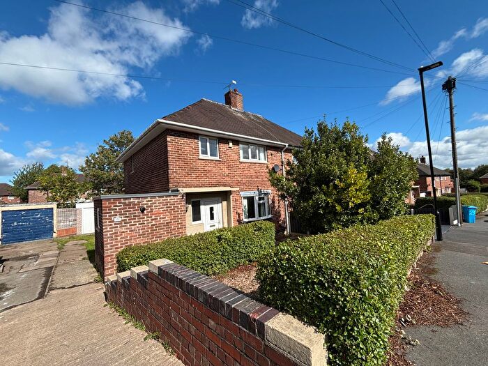 3 Bedroom Semi-Detached House To Rent In Smelter Wood Rise, Sheffield, S13