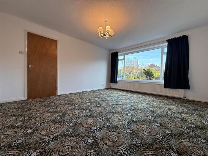 4 Bedroom Detached House For Sale In Primley Park Road, Alwoodley, LS17