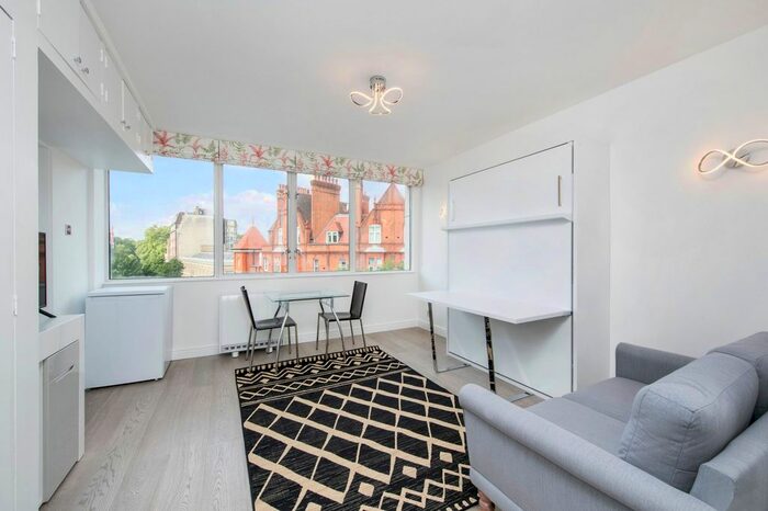 Studio To Rent In Lower Sloane Street, Bristol House, SW1W