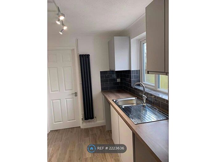 3 Bedroom Semi-Detached House To Rent In Lynn Road, Wisbech, PE14