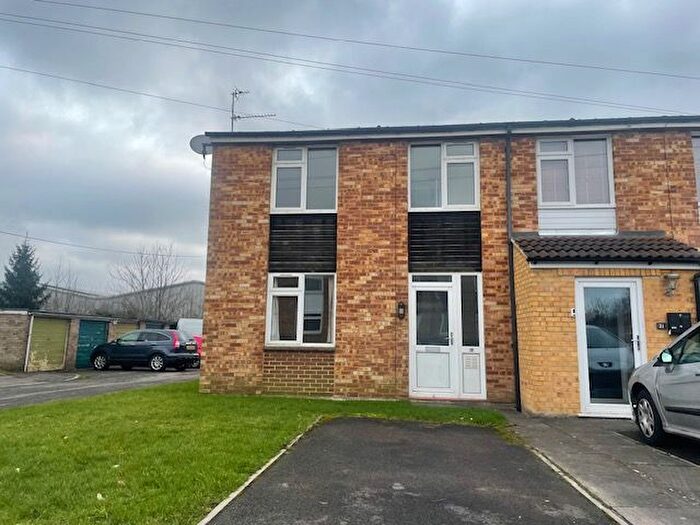 2 Bedroom Property To Rent In Nursteed Close, Devizes, SN10