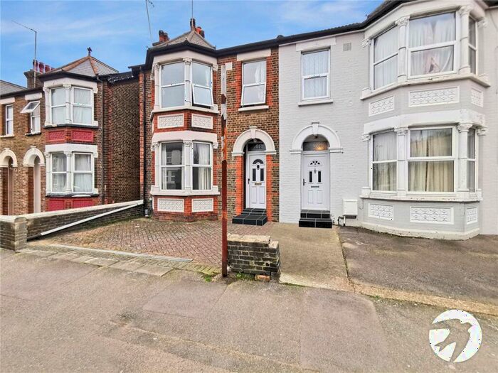 3 Bedroom Terraced House To Rent In Priory Road, Dartford, Kent, DA1