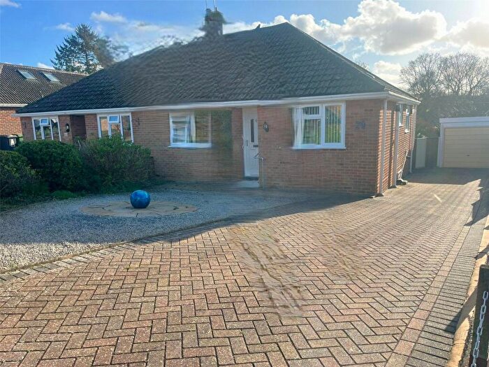 2 Bedroom Bungalow For Sale In Pitman Close, Basingstoke, Hampshire, RG22