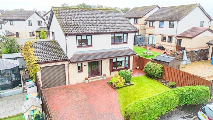 4 Bedroom Detached House For Sale In Braefoot Crescent, Law, ML8