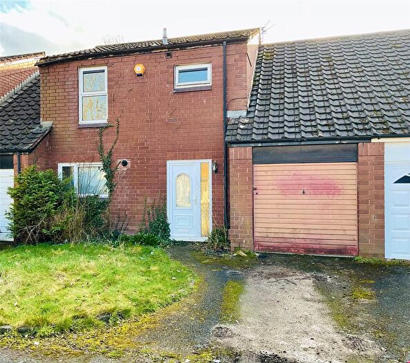 4 Bedroom Semi Detached House For Sale In Heather Close, Birchwood, Warrington, Cheshire, WA3