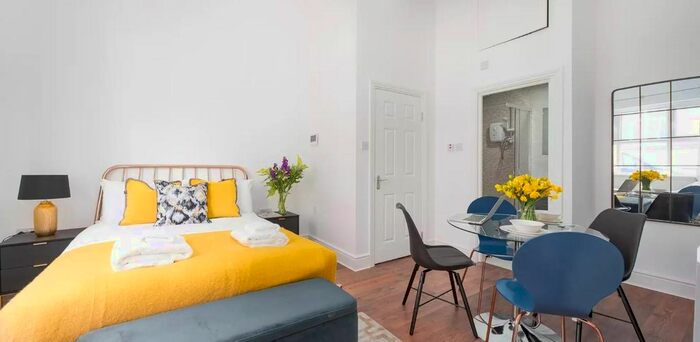 Studio To Rent In Warwick Road (/), Earls Court, London, SW5