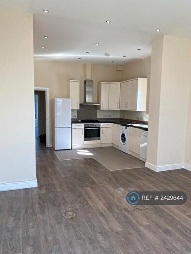 2 Bedroom Flat To Rent In St. Peters Road, South Croydon, CR0