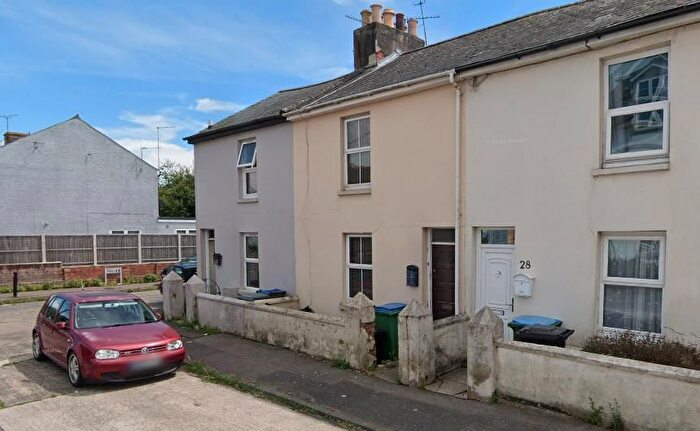 2 Bedroom Terraced House To Rent In North Street, Littlehampton, BN17