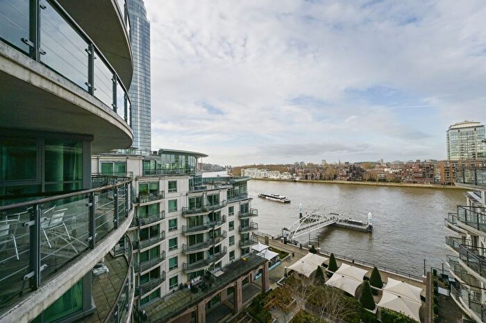 2 Bedroom Flat To Rent In Drake House, St George's Wharf, London, SW8
