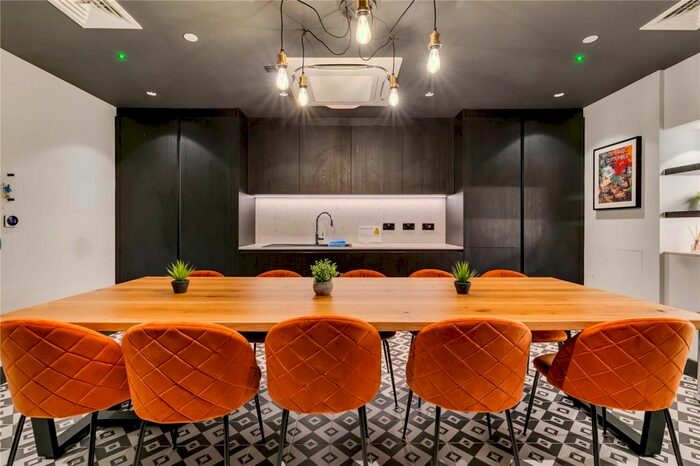 Studio To Rent In Balham High Road, London, SW12