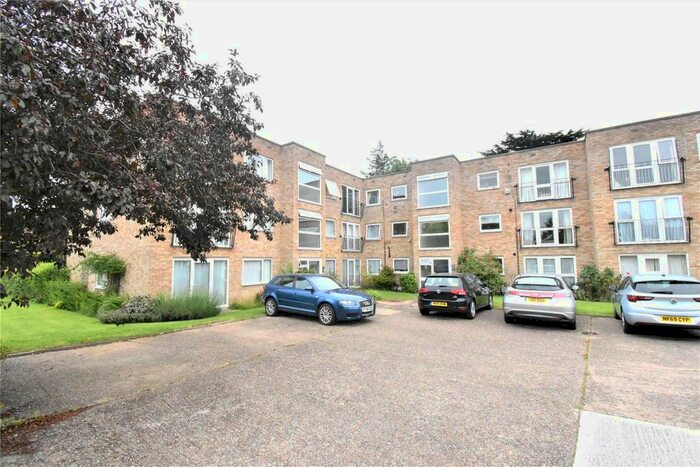 2 Bedroom Flat To Rent In Riseley Road, Maidenhead, Berkshire SL6
