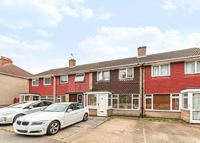 2 Bedroom Terraced House For Sale In Hanworth Road, Hounslow, TW4