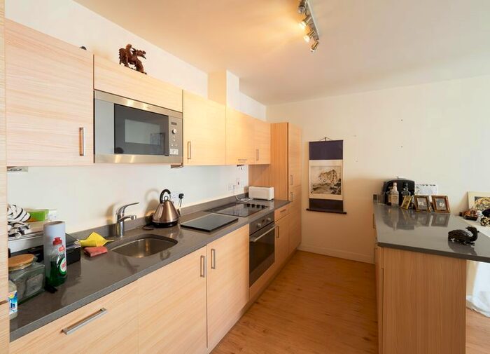 1 Bedroom Flat To Rent In Heritage Avenue, London, NW9