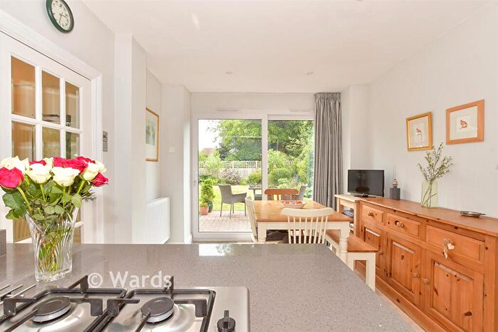 4 Bedroom Link Detached House For Sale In Aerodrome Road, Bekesbourne, Canterbury, Kent, CT4