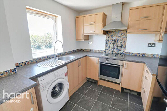 2 Bedroom Apartment To Rent In Braithwaite Avenue, Romford, RM7