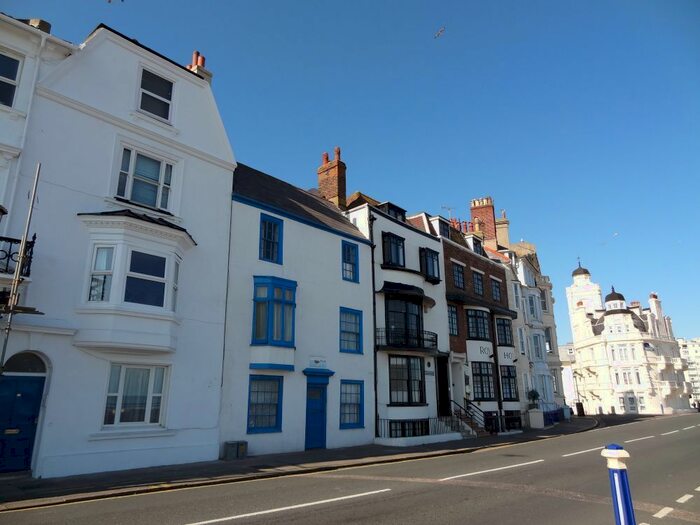 1 Bedroom Flat To Rent In Marineparade, Eastbourne BN21