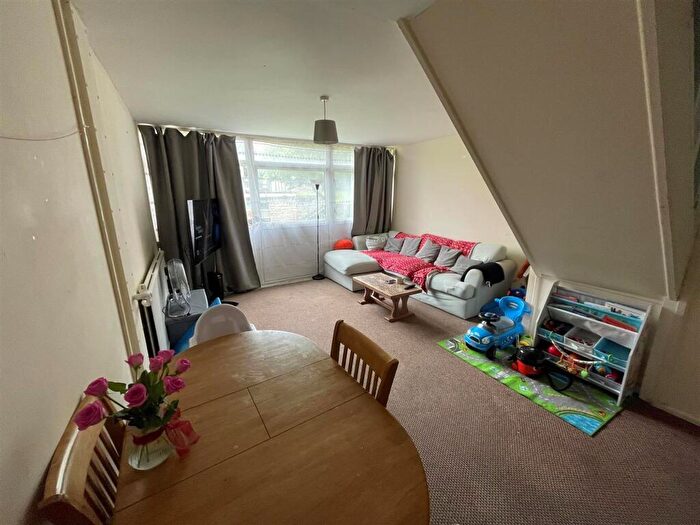 2 Bedroom Flat To Rent In Ship Lane, Chatterton House Ship Lane, BS1
