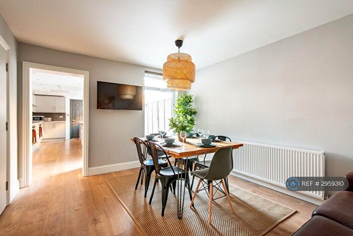 6 Bedroom Terraced House To Rent In Chalkwell Road, Sittingbourne, ME10