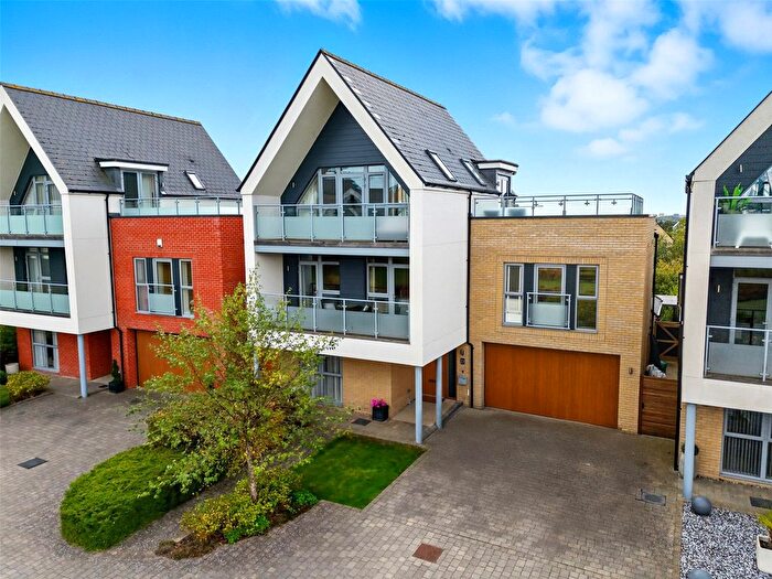 4 Bedroom Detached House For Sale In Gordon Carlton Gardens, Springfield, Chelmsford, Essex, CM1