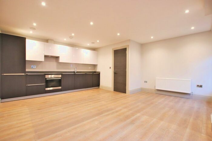 1 Bedroom Flat To Rent In Fulham Road, London, SW6