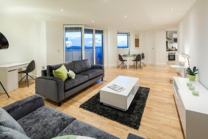 2 Bedroom Flat To Rent In Dowells Street, Greenwich, SE10