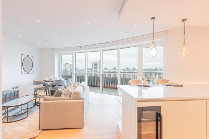 2 Bedroom Flat To Rent In White City Living, Cassini Apartments, Cascade Way, White City, W12