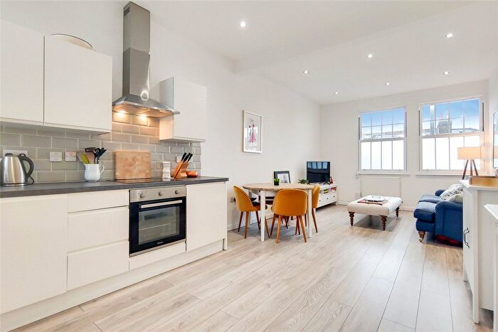 1 Bedroom Flat To Rent In White Hart Lane, London, SW13