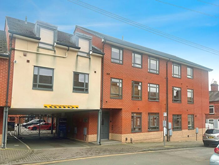 2 Bedroom Flat To Rent In Fleetwood Court, Clarendon Park, Leicester, LE2