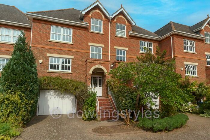 5 Bedroom Town House To Rent In The Riverside, Graburn Way, East Molesey, Surrey, KT8