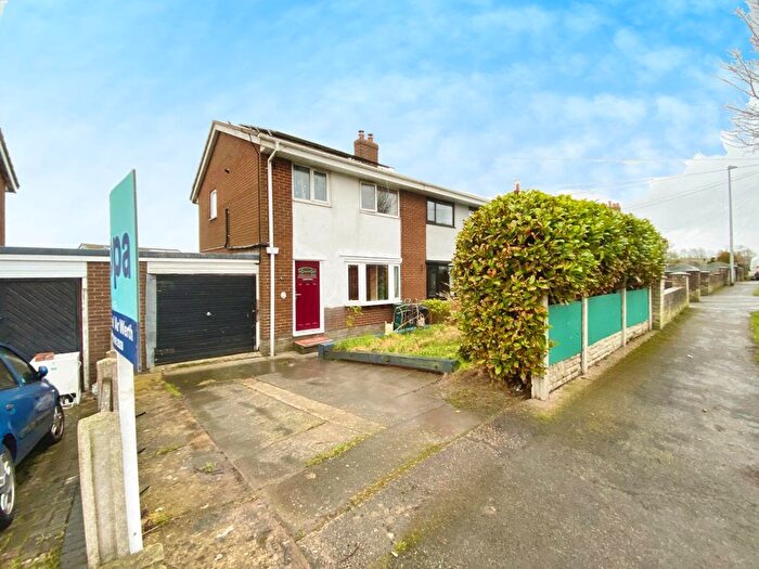 3 Bedroom Semi-Detached House For Sale In Glyndwr Road, Llysfaen, Colwyn Bay, LL29