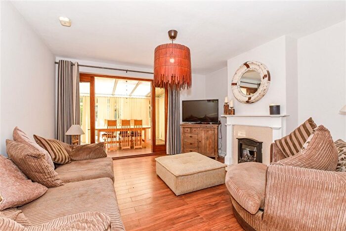 4 Bedroom Detached House For Sale In Orgarswick Avenue, Dymchurch, Kent, TN29