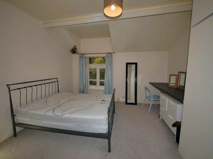 1 Bedroom Flat To Rent In North Hill Road, Leeds, LS6