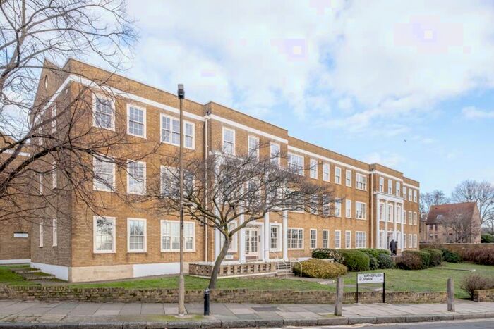 2 Bedroom Flat To Rent In Vanbrugh Fields London, SE3